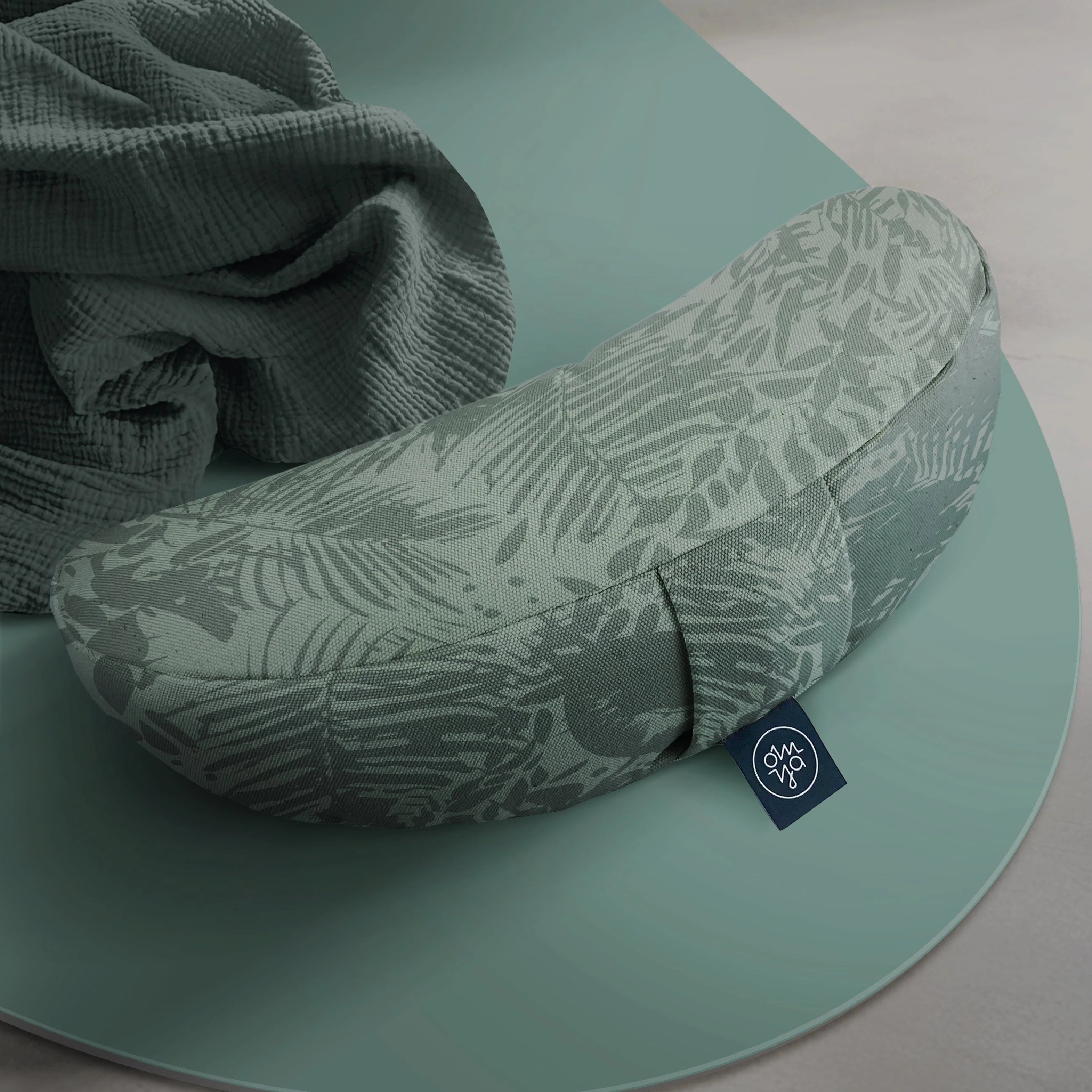 Design Yoga Half Moon Cushion - Green Botanic